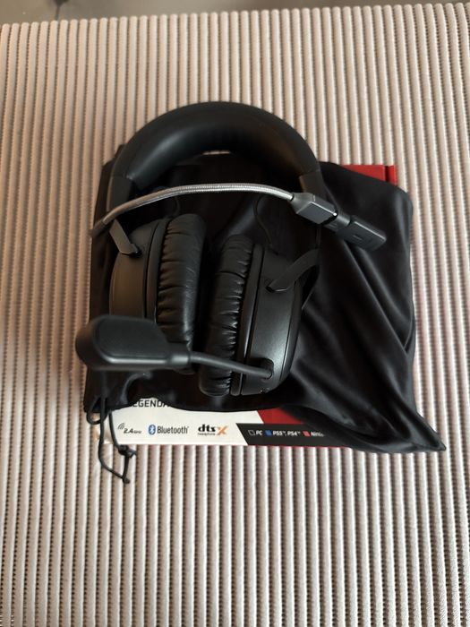 HyperX Cloud III Wireless (Preto) – Como Novos (3 meses de uso)