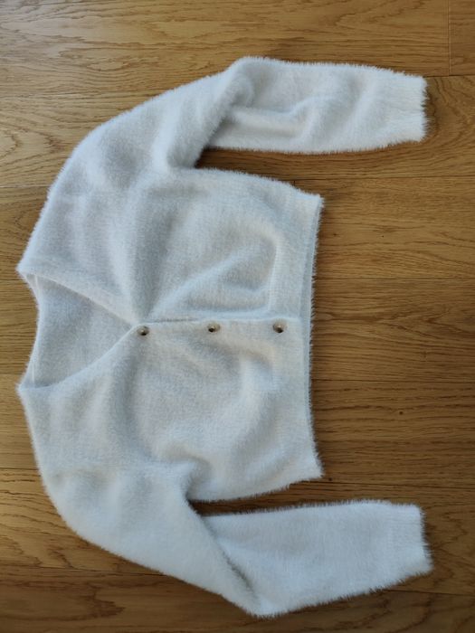 Biały krótki sweterek dziewczęcy Shein r.140