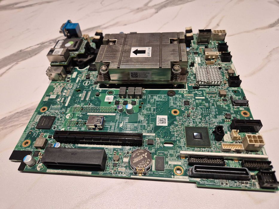Płyta główna Dell PowerEdge R330 + Intel Xeon E3-1270 v6 3.8GHz + Radiator 1U