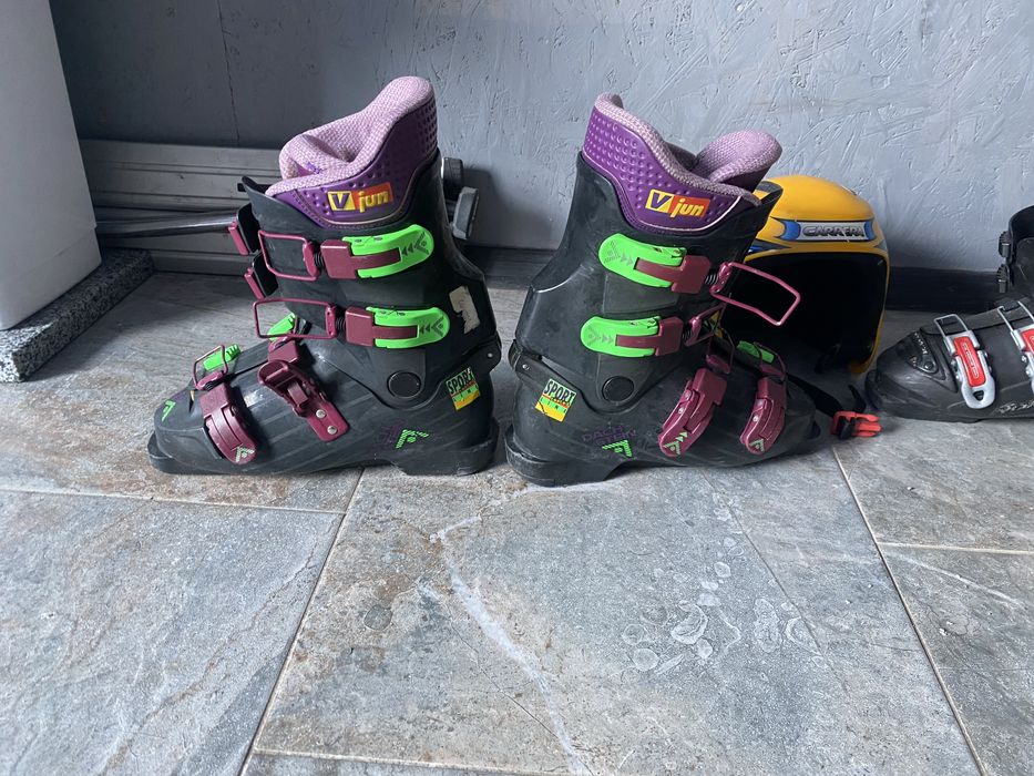 Детцкии боти для горных лиж
