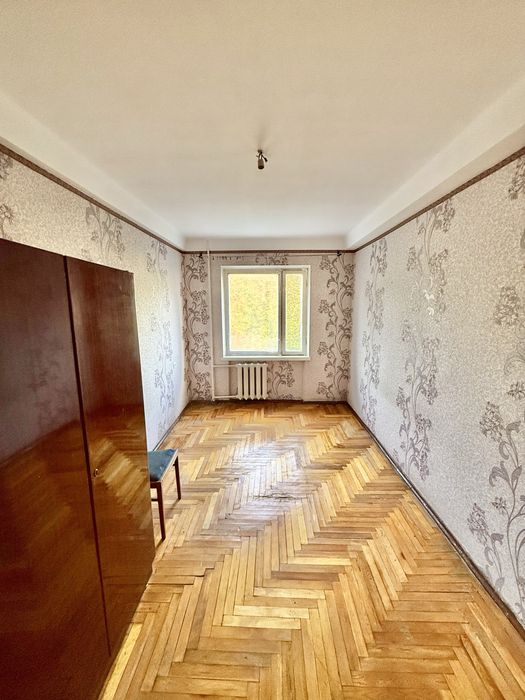 Продаж 4 кімнатної кв вул. Парамонова