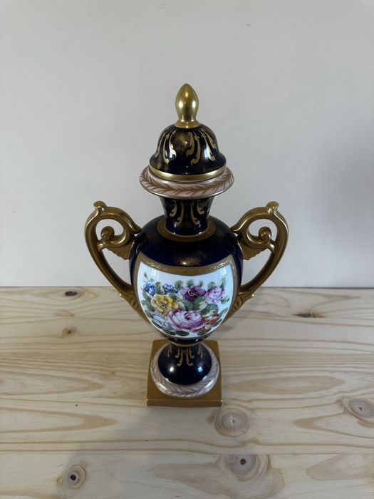 Porcelana Limoges Pintada à mão “P. Carvalho”