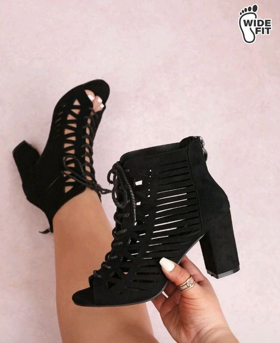 Buty na obcasie do kostki