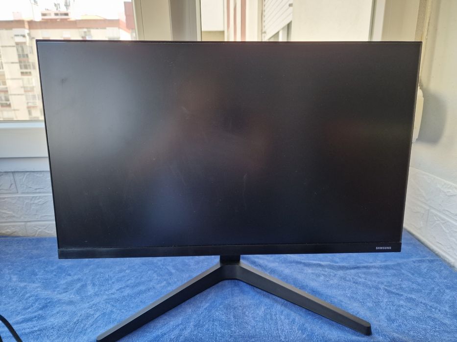 Monitor Samsung LF24T350FHRXEN full HD