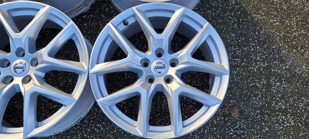 18" Volvo oryginal XC60 5x108  7,5j et50,5  V40 V60 V70 XC40  Idealne