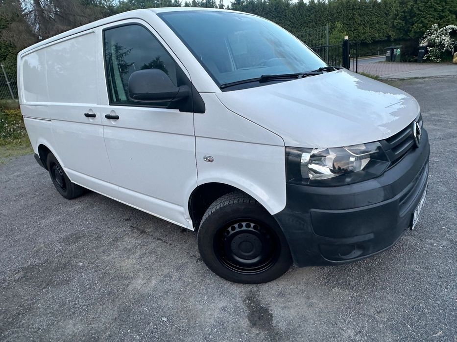 Volkswagen T5  Faktura VAT 23% Stan bardzo dobry, oryginale wszystkie szyby