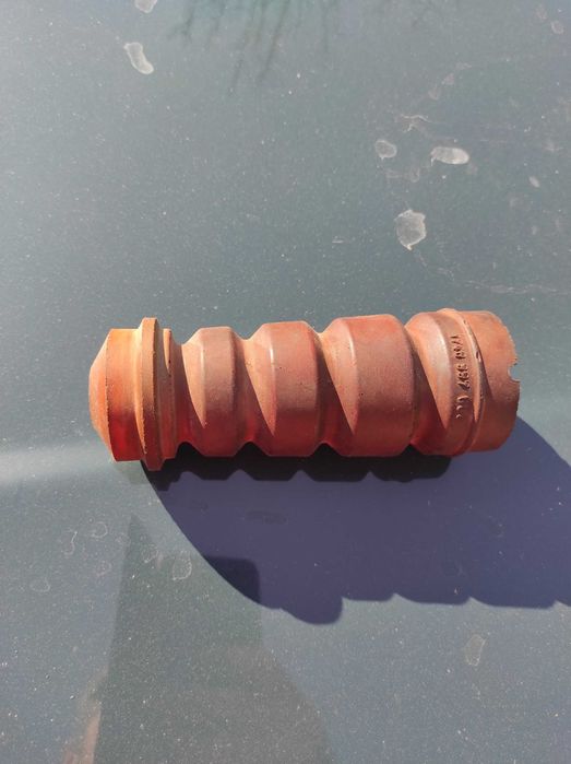 Відбійник заднього амортизатора VW Passat B4