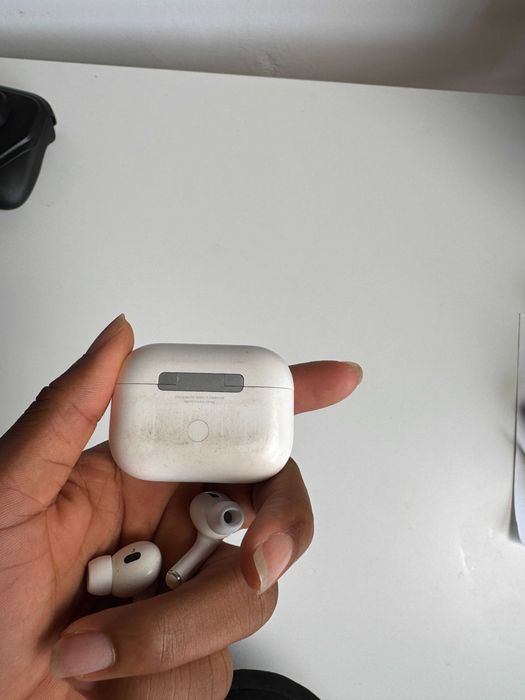 AirPods Pro 2 com gravação da Apple