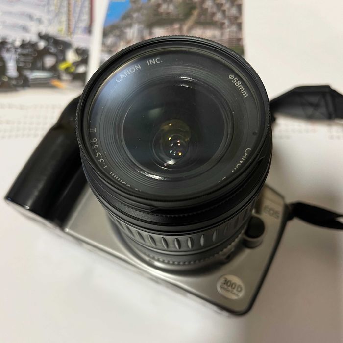 CANON EOS 300 D usada