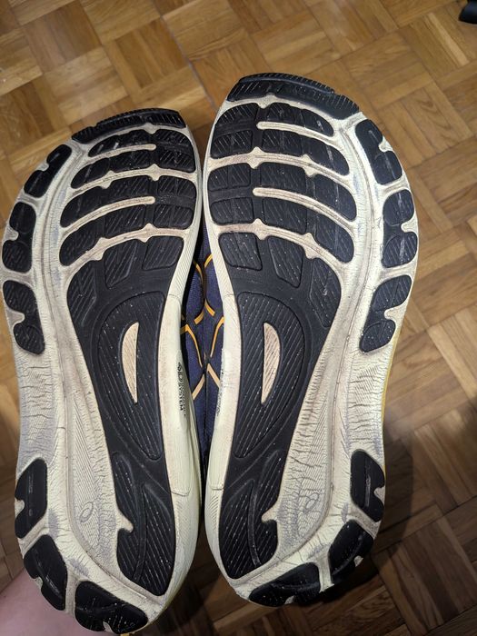 Бігові кросівки Asics gel kayano 31