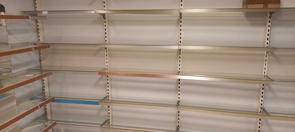 Regały sklepowe przyścienne gondola półki szklane lustra
