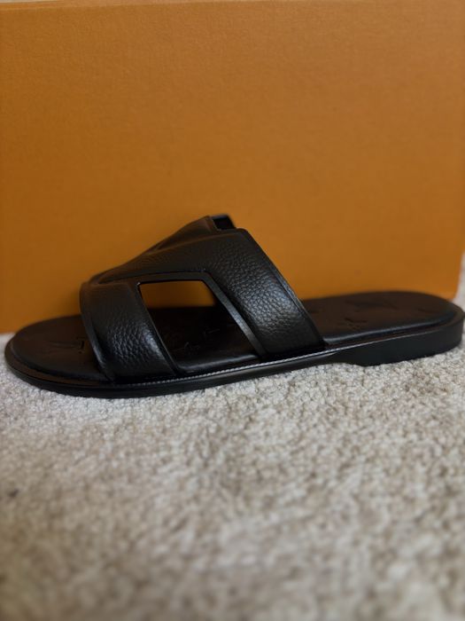 Louis Vuitton slippers