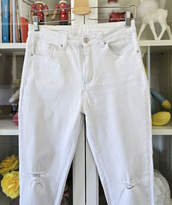 Białe dopasowane spodnie skinny z wysokim stanem M / L