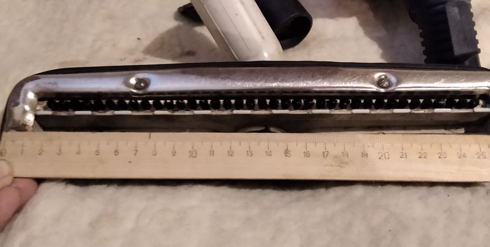 Разные насадки для пылесоса