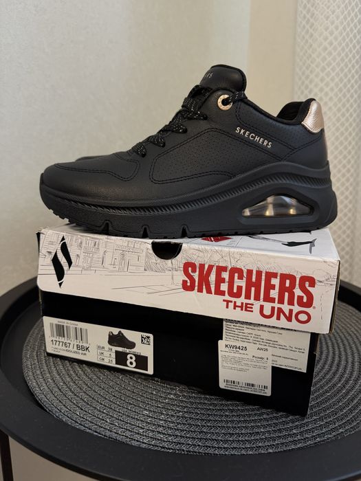 Продам кросівки Skechers Uno Icon