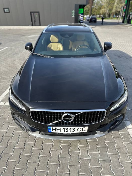 Volvo V90 Cross country