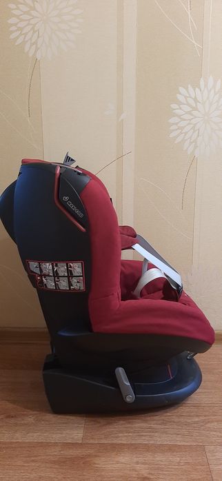ТОР!!!Автокресло  Maxi Cosi от 8-18 кг.