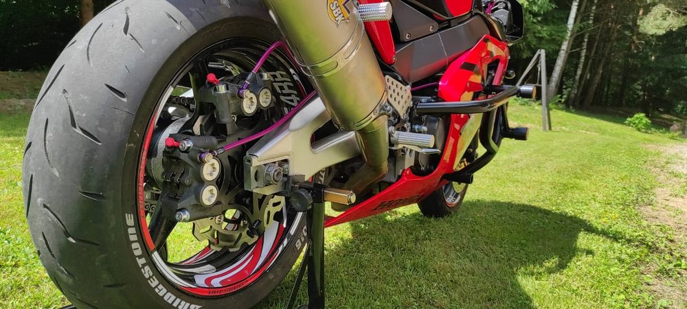 Honda CBR 954RR FIREBLADE zadbana