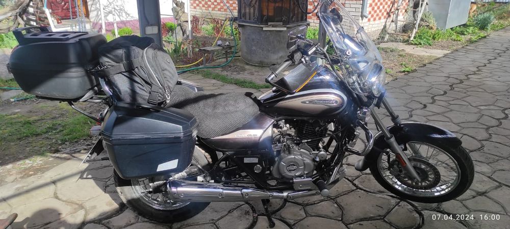 Баджадж Авенжер Круїз 220