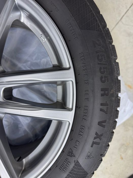 Conjunto de pneus com jantes