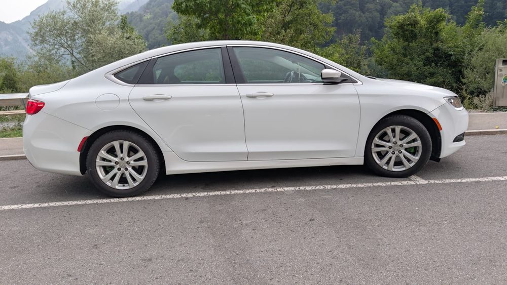 Chrysler 200  2015