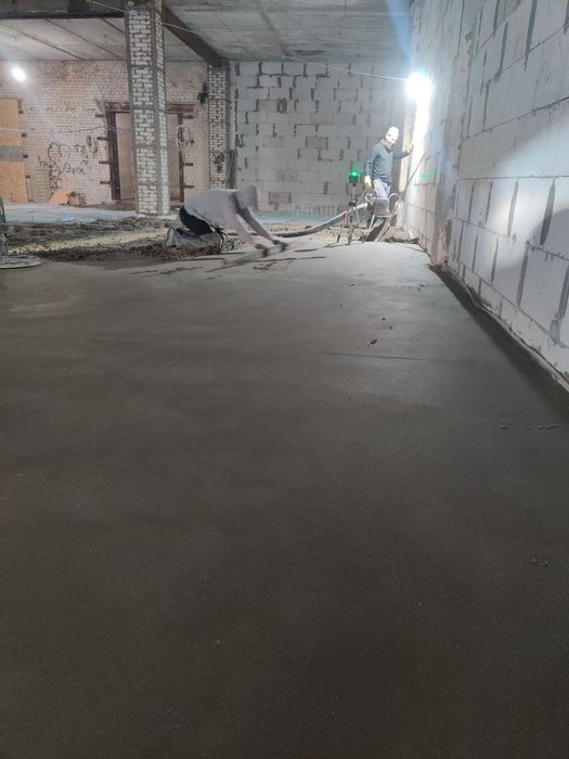 Стяжка пола машинная