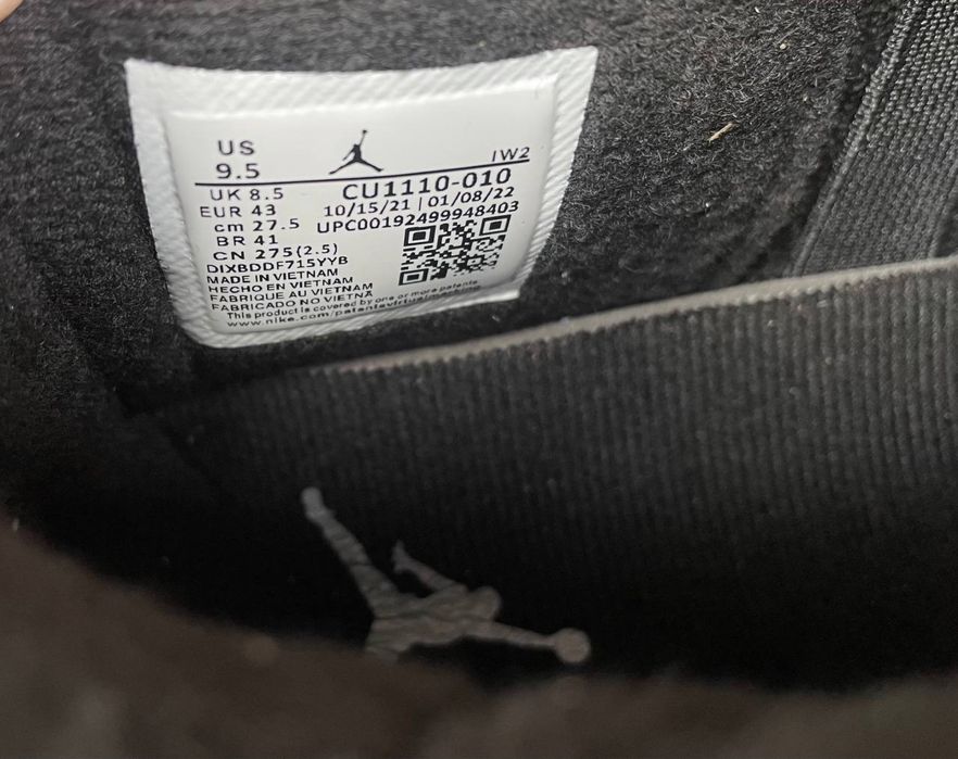 Aur Jordan 4 Retro Black Cat