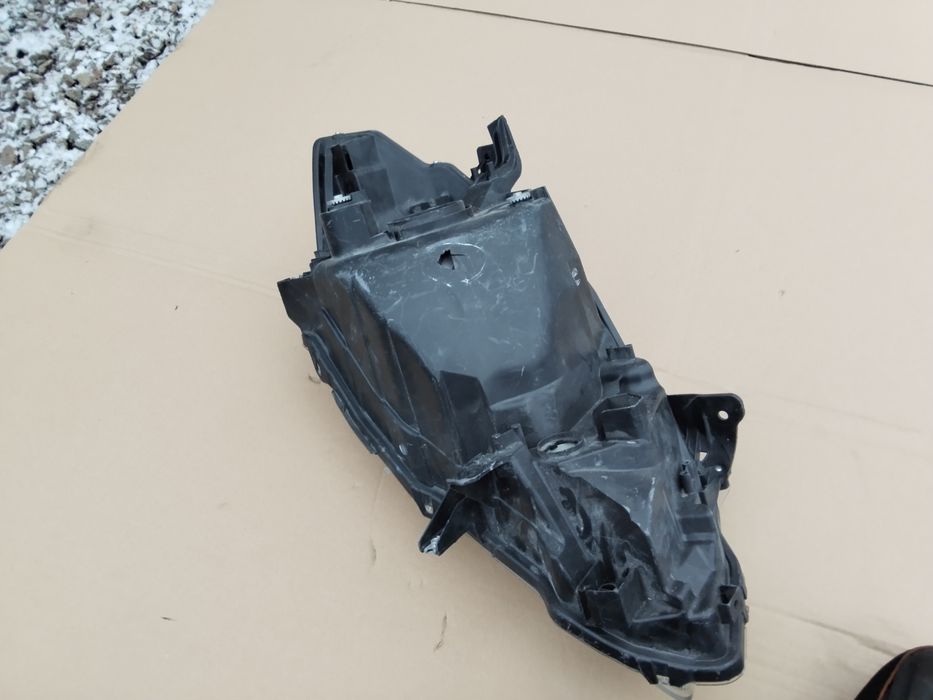 Lampa przednia lewa Suzuki sx4 s-cross 13-16 Europa lewy przód