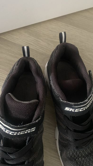 Кросовки Skechers оригінал р. 39