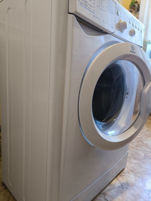 Пральна машина INDESIT (IWSB5105)