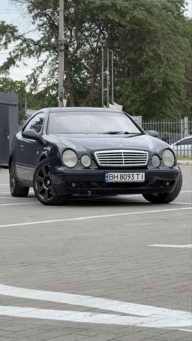 Mercedes-Benz CLK 320 Автомат 3.2 газ бенз