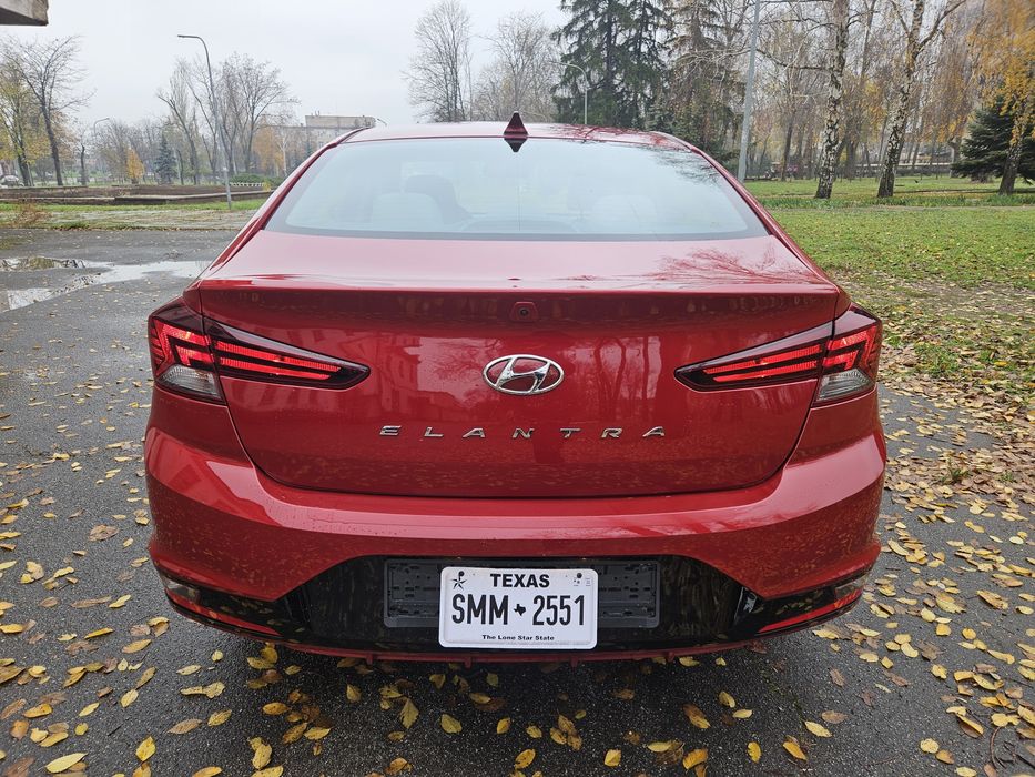 Продам Hyonday Elantra 2.0 Автомат