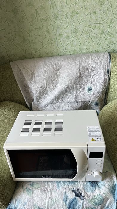 Микровалновая печ CANDY