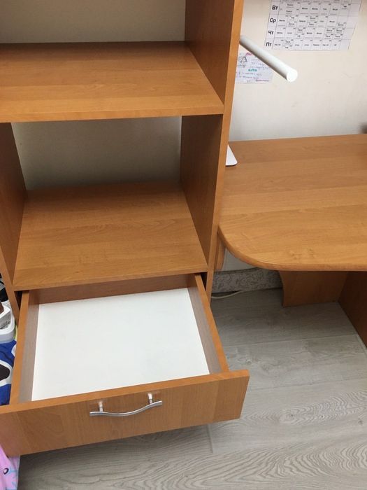 Продам письменный стол