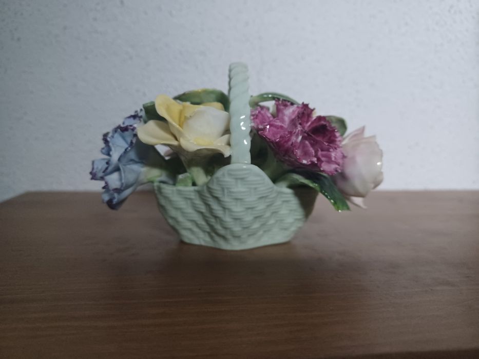 Cesto floral em porcelana Adderley (made in England)