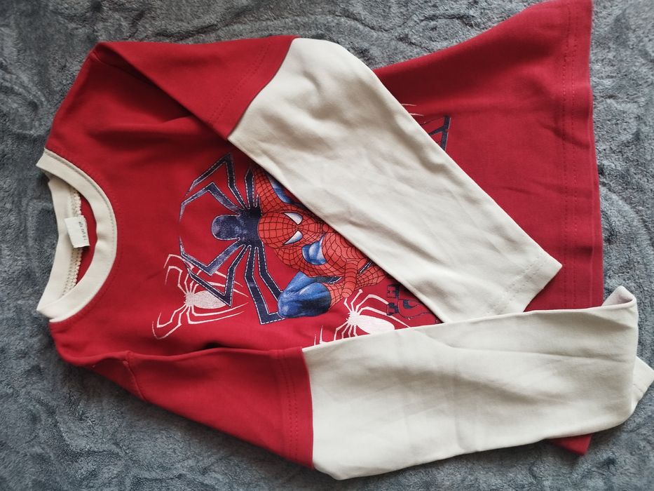 Podkoszulki z długim i krótkim rękawem  r. 122/128