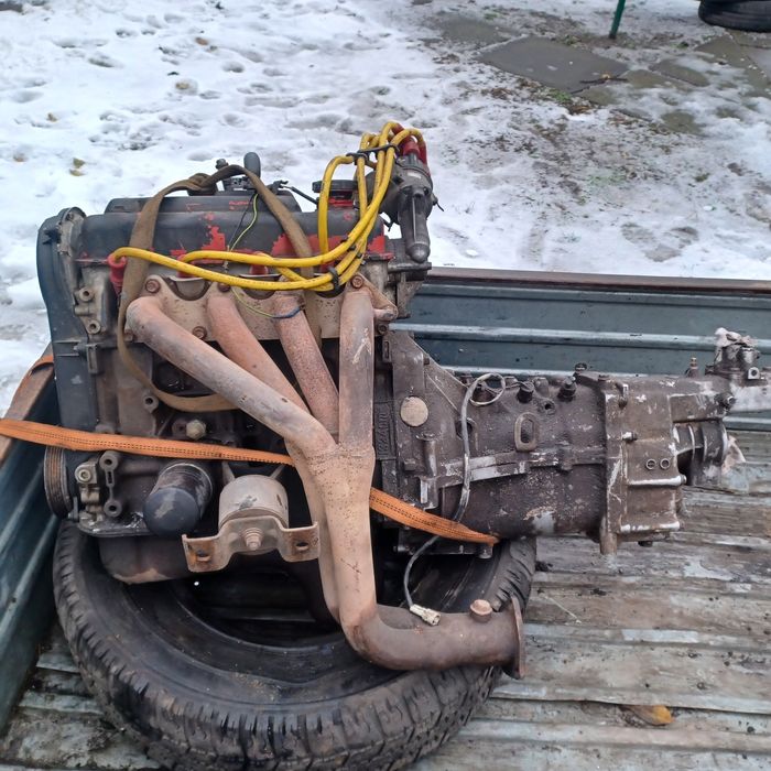 Запчастини  двигун  коробка  suzuki samurai