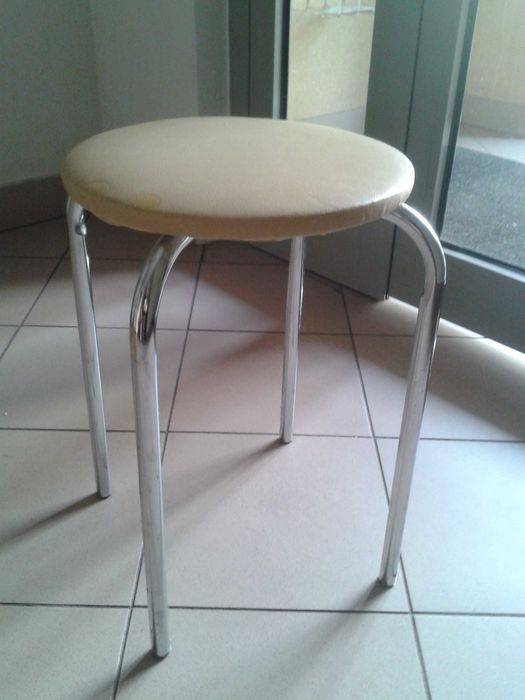 Taboret stołek kuchenny lekki