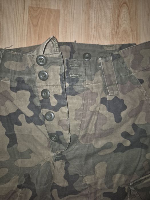 Spodnie wojskowe firmy TEXAR w bardzo dobrym stanie, 4 pary