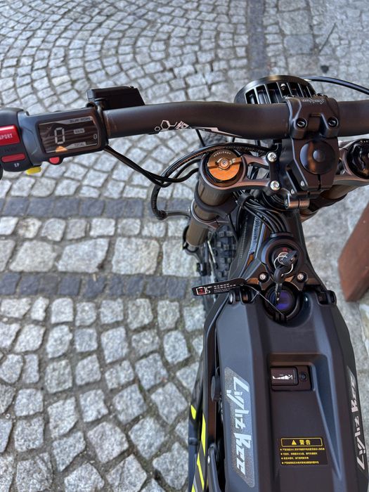 Surron light bee x nowy 2025 lbx