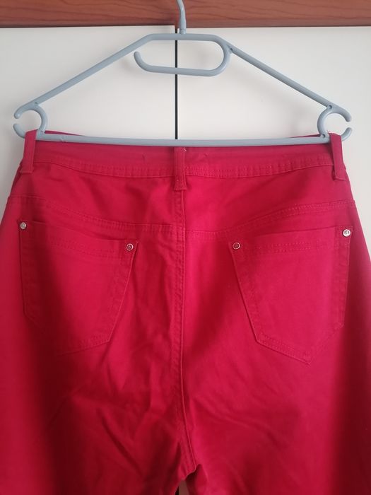 Czerwone damskie spodnie