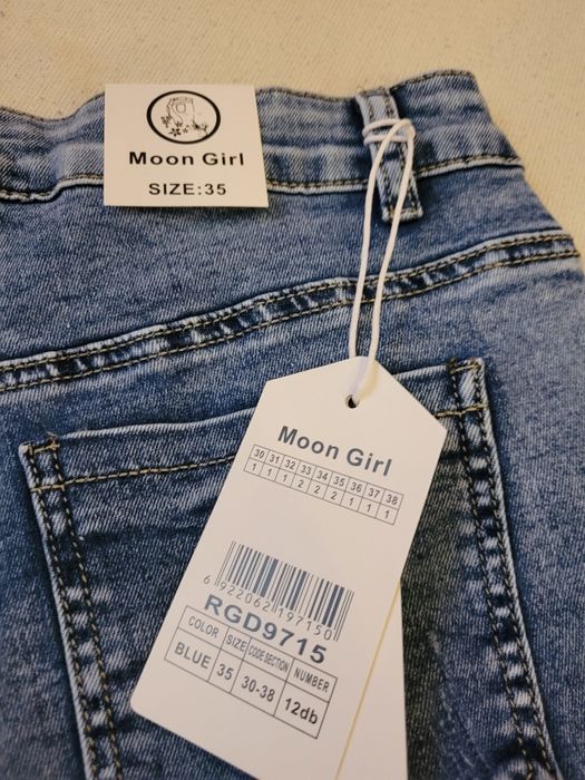 Spodnie jeansowe z serduszkiem