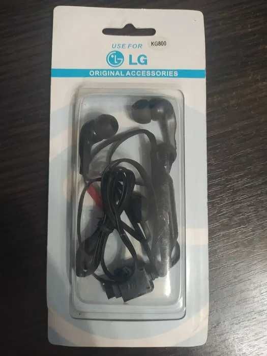 Навушники LG KG800