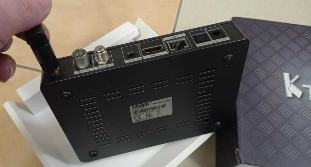Android Smart TV BOX приставка Mecool K7 4/64 GB з дефектом