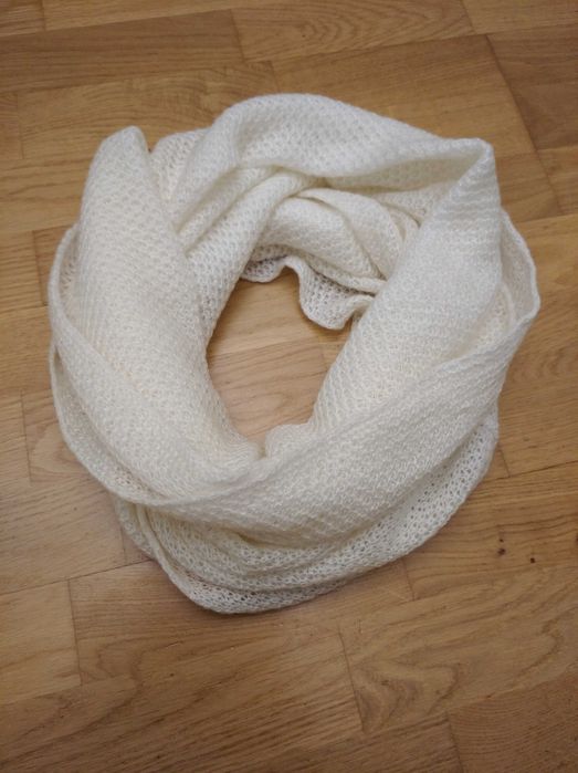 Komin damski delikatny szal wiosenny