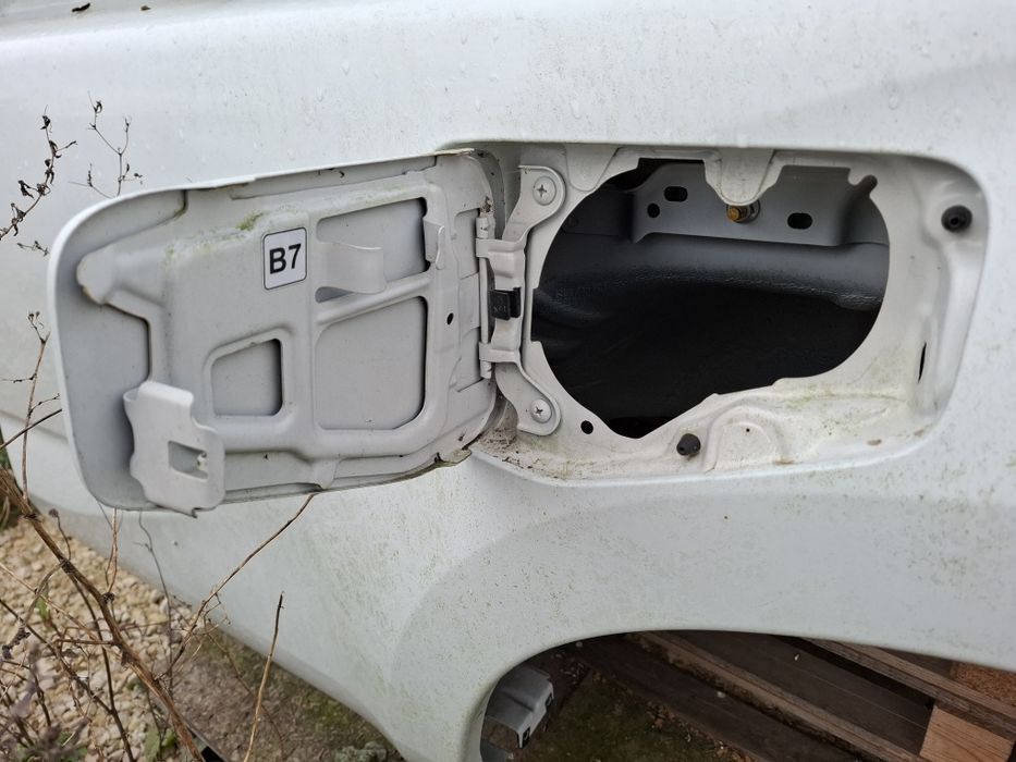 Isuzu d max paka nowa skrzynia ladunkowa hilux ranger dluga