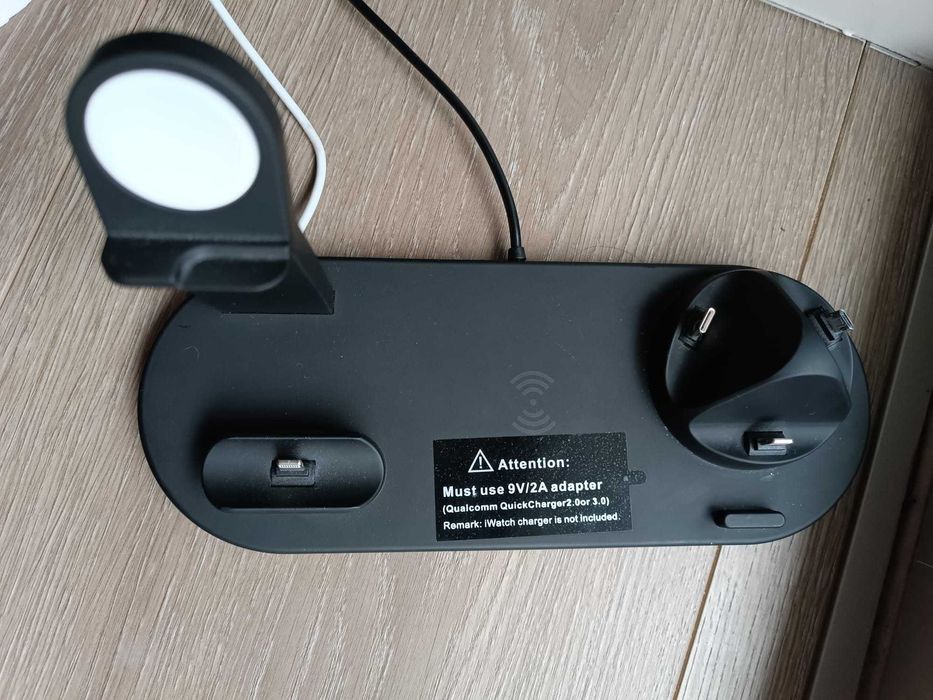 Wireless/Wired Charging Base423703160775004163