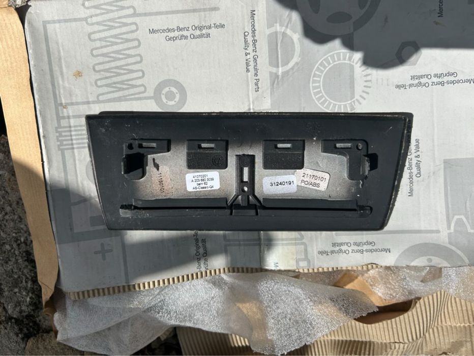 Painel central Mercedes sport coupe 2004