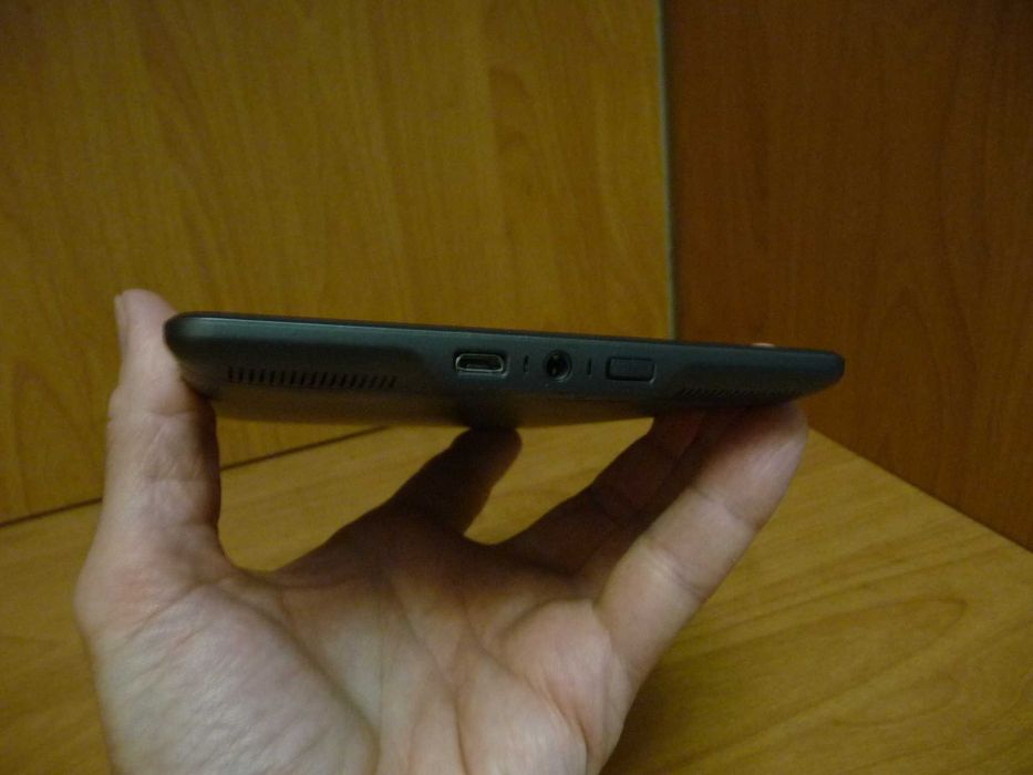Amazon Kindle Touch, повністю робоча