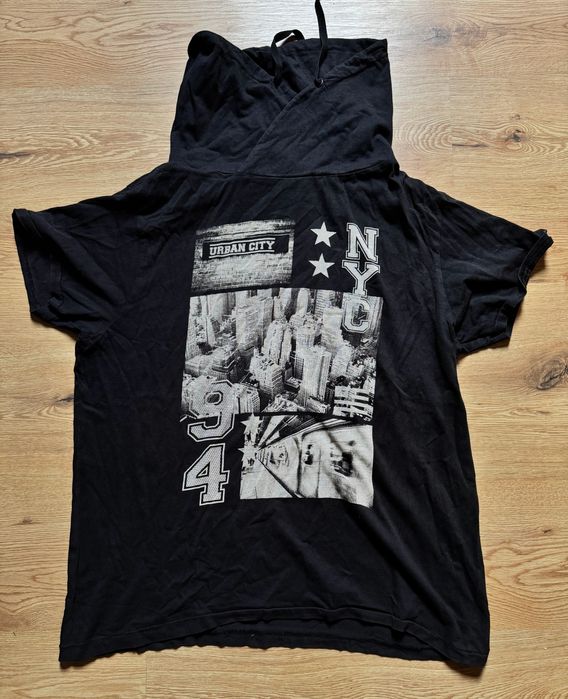 Męska koszulka z golfem. Rozmiar L